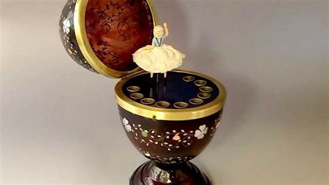 music box with dancing ballerina